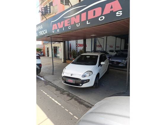 FIAT PUNTO 1.4 ATTRACTIVE ITALIA 8V FLEX 4P MANUAL